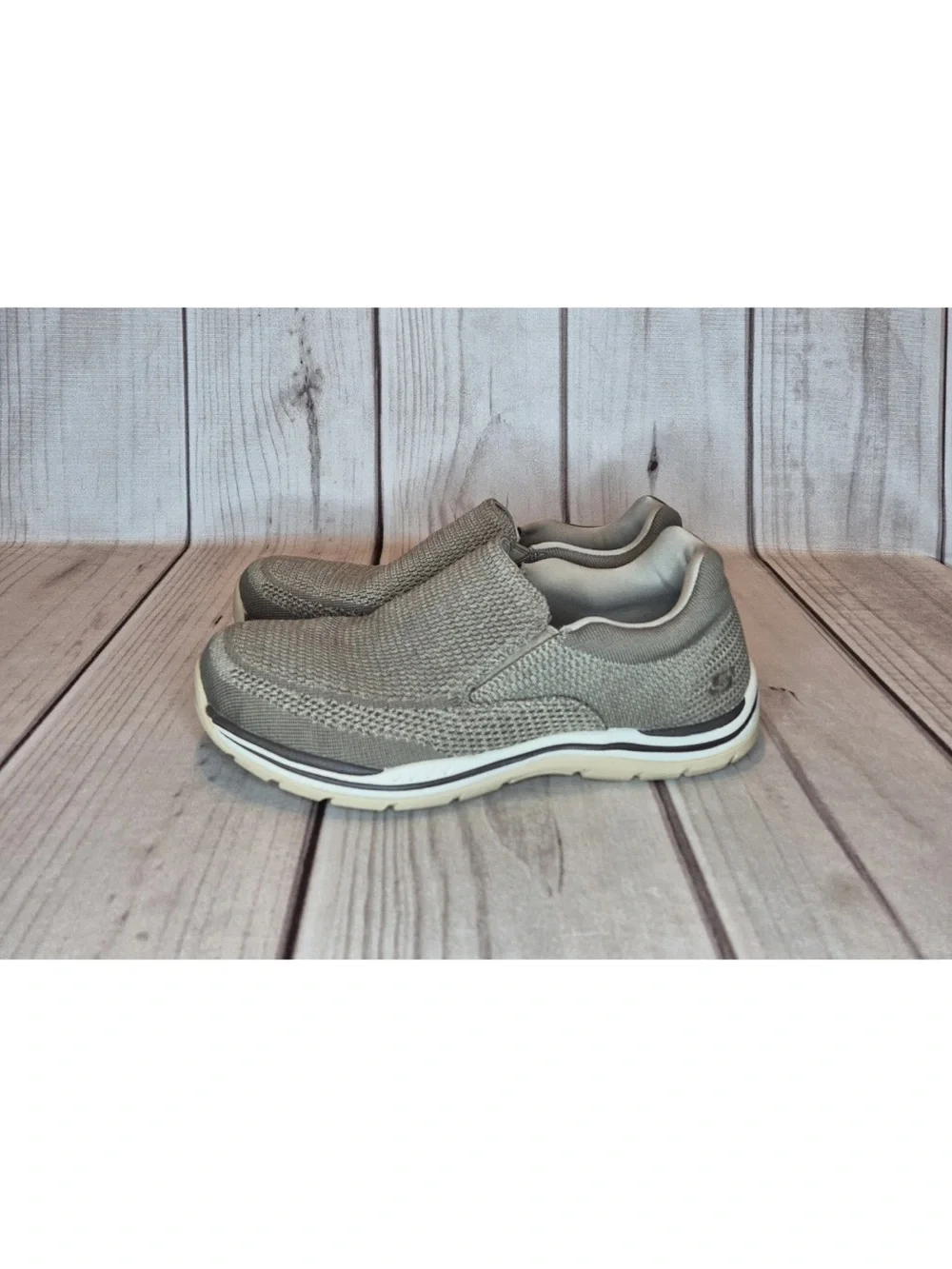 Skechers Relaxed Fit Men's Size 10 EWW Gomel Taupe Loafer Slip-On Shoes